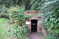 Skalní místnost, kde se ukrýval J. A. Komenský