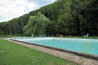 Ledové koupaliště