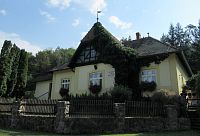 Myslivna Lišky Bystroušky