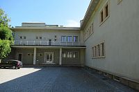 Vila Stiassni - jeden z vchodů do vily