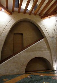 Schodiště do hranolové věže