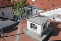 Výhledy z věže na spodní plošinu