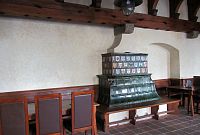 V hradní restauraci