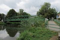 Makovského lávka přes Svitavu - tudy jsme chodili na tramvaj