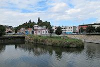 Malá vodní elektrárna Komín - už jsme skoro na zástavce Svratecká