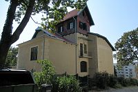 Arnoldova vila z druhé strany