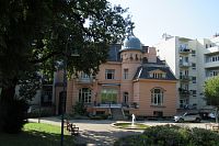 Vila Löw-Beer ze zahrady