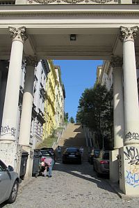 Vstup do Schodové ulice