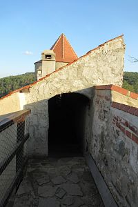 Stále na hradbách
