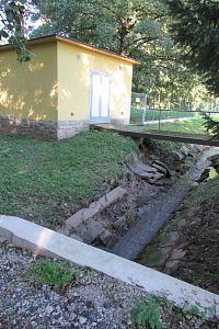 Vodárna u obce Bousov