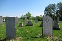 Vstiš - kamenné spirály