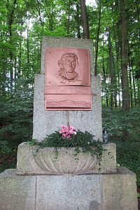 Pomník J. Dobrovského