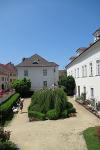 Malý parčík vedle radnice