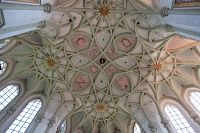 Ještě znova kostel - přes ten jsme se opět vraceli