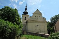 Západní část republiky - 3. den: Staré Sedlistě - kostel sv. Václava; Chodová Planá - prohlídka městyse (kostel sv. Jana Křtitele, nový a starý zámek, pivovar, židovský hřbitov, sraz veteránů); Trstěnice - zámek Berchembogen