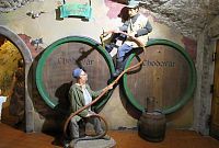 Na chodbě restaurace Ve skále