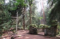 Prameny - zřícenina kaple Panny Marie