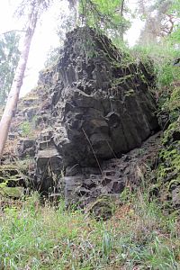 Čediče na vrchu Skalka