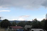 Mořičov - černé mraky jsou nízko, ale v dálce se to jasní. Ve skutečnosti to bylo hezčí.