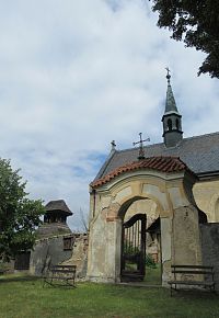 Jedeme na sever - 3. den - 1. část:  Běleč - kostel sv. Mikuláše, Kladno už není černé - 4,5 km dlouhá procházka městem po historických domech, Starokladenský pivovar