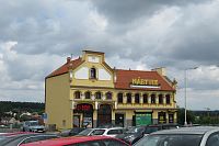 Kladno - tento dům u parkoviště Štechova mne zaujal