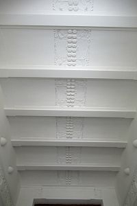 Kladno - strop ve vstupní chodbě dříve Reálného gymnázia