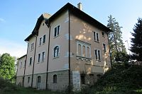 Dům s vyznačenými povodněmi