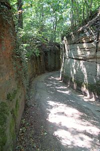 Cesta k zámku - technická památka