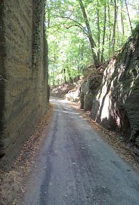 Cesta k zámku - technická památka