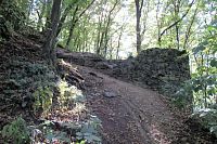 Cesta k hradu Starý Berštejn