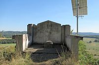 Vrchovany - vodárna z druhé strany slouží jako vyhlídka