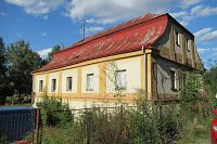 Běloves - budova starých lázní z druhé strany