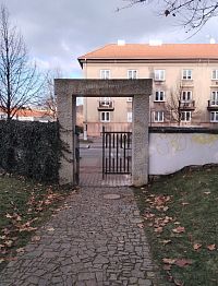 Druhý vchod do parku U Plzeňské brány