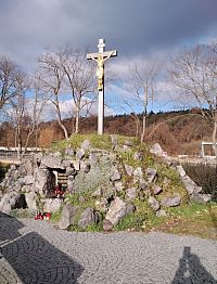 Mohyla - pomník Madlonova pluku