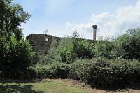 Velká Polom - zřícenina vodní tvrze Milotička - víc toho bohužel vidět není