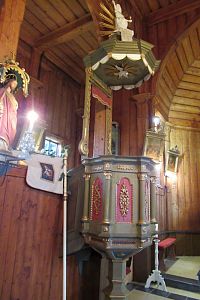 Staré Hamry - dřevěný kostel Panny Marie Pomocnice křesťanů