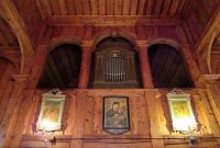 Staré Hamry - dřevěný kostel Panny Marie Pomocnice křesťanů