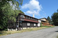 Penziony na Tesáku - samozřejmě dnes zavřené