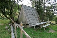 Pravděpodobně soukromá chata u rozcestí Klapinov