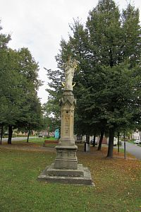 Socha Panny Marie s dítětem