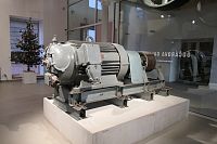 Elektromotor, který transmisi poháněl