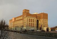 Automatické mlýny ještě jednou při západu slunce