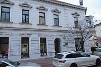 Smilova ulice 405,  5. zastavení kratšího okruhu - smrt Alfréda Bartoše a 9. zastavení delšího okruhu