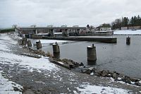 Zdymadlo z pravého břehu Labe