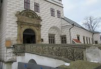 Kamenný most - panstvo vidí jeho krásně zdobenou část