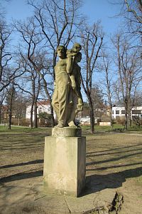 Klamovka - socha Rodina