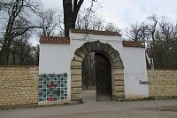 Bělohorská brána do obory Hvězda