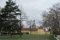 Kostel Panny Marie Vítězné s klášterem benediktinek