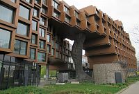 Bytový dům Fragment s Nohou Adama