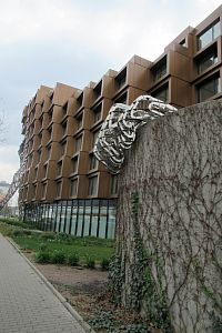 Bytový dům Fragment a Luciferova ruka